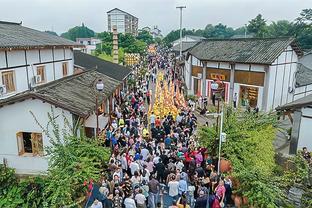 旭旭宝宝：梅西香港行收钱不上场就是割韭菜，我这么说不会被喷吧